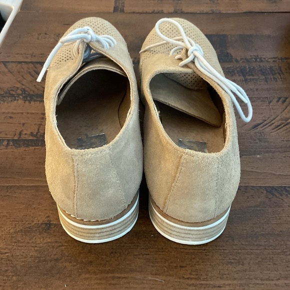 Leather lace up shoes - Picture 2 of 3